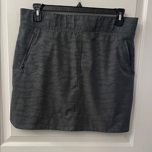 Orvis Olive Green Patterned Skort